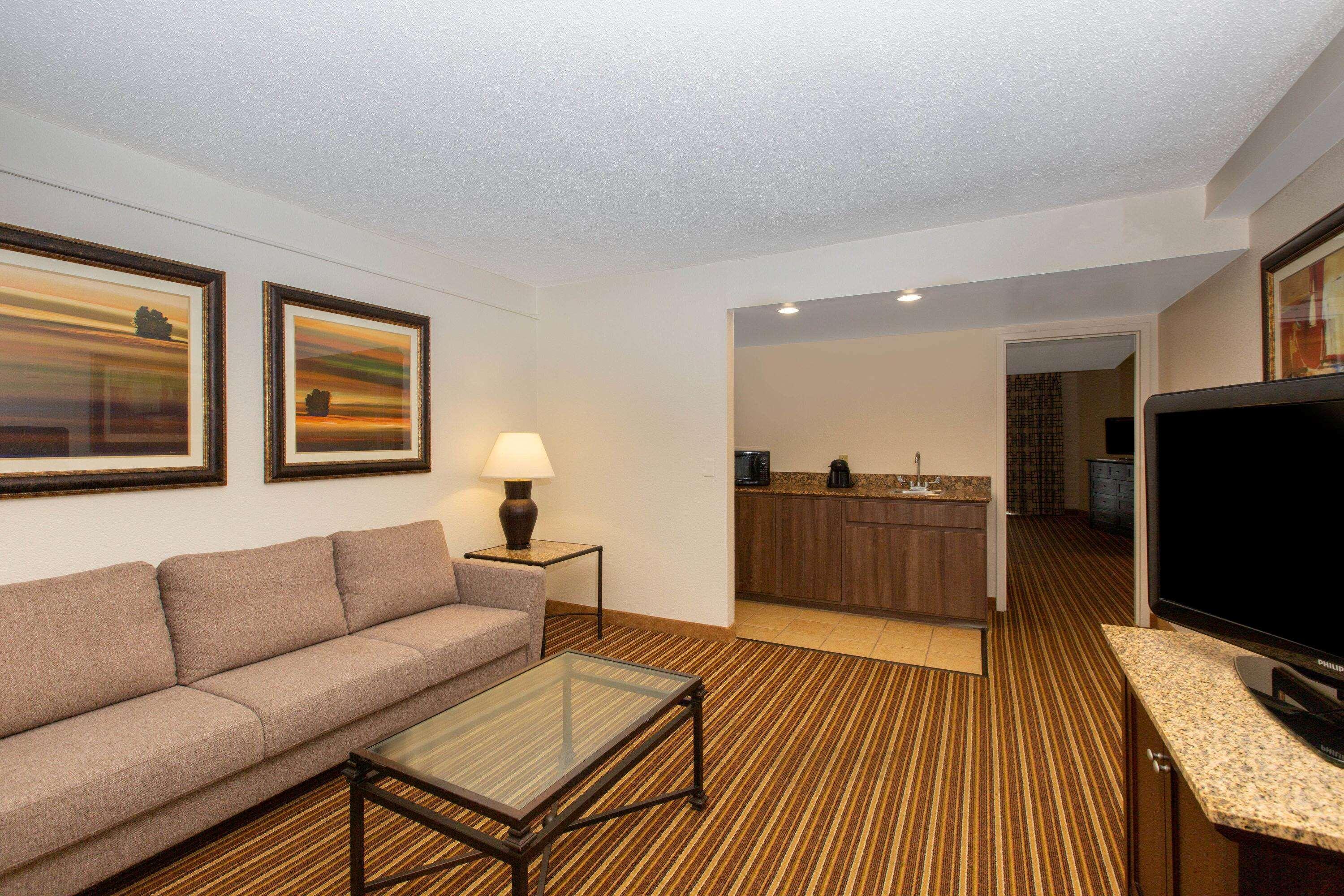 Aksarben Suites Trademark Collection By Wyndham Omaha Eksteriør bilde