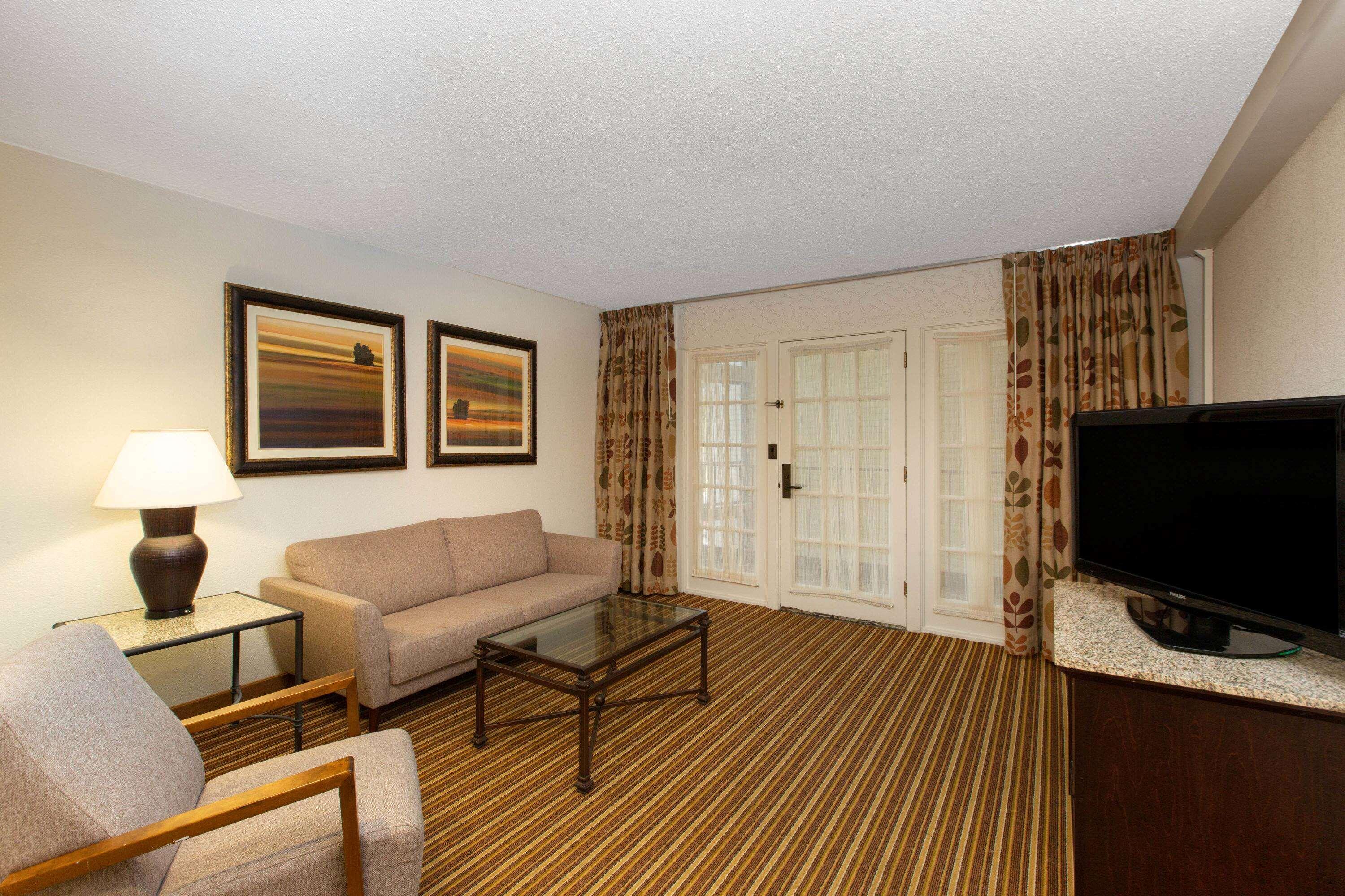 Aksarben Suites Trademark Collection By Wyndham Omaha Eksteriør bilde