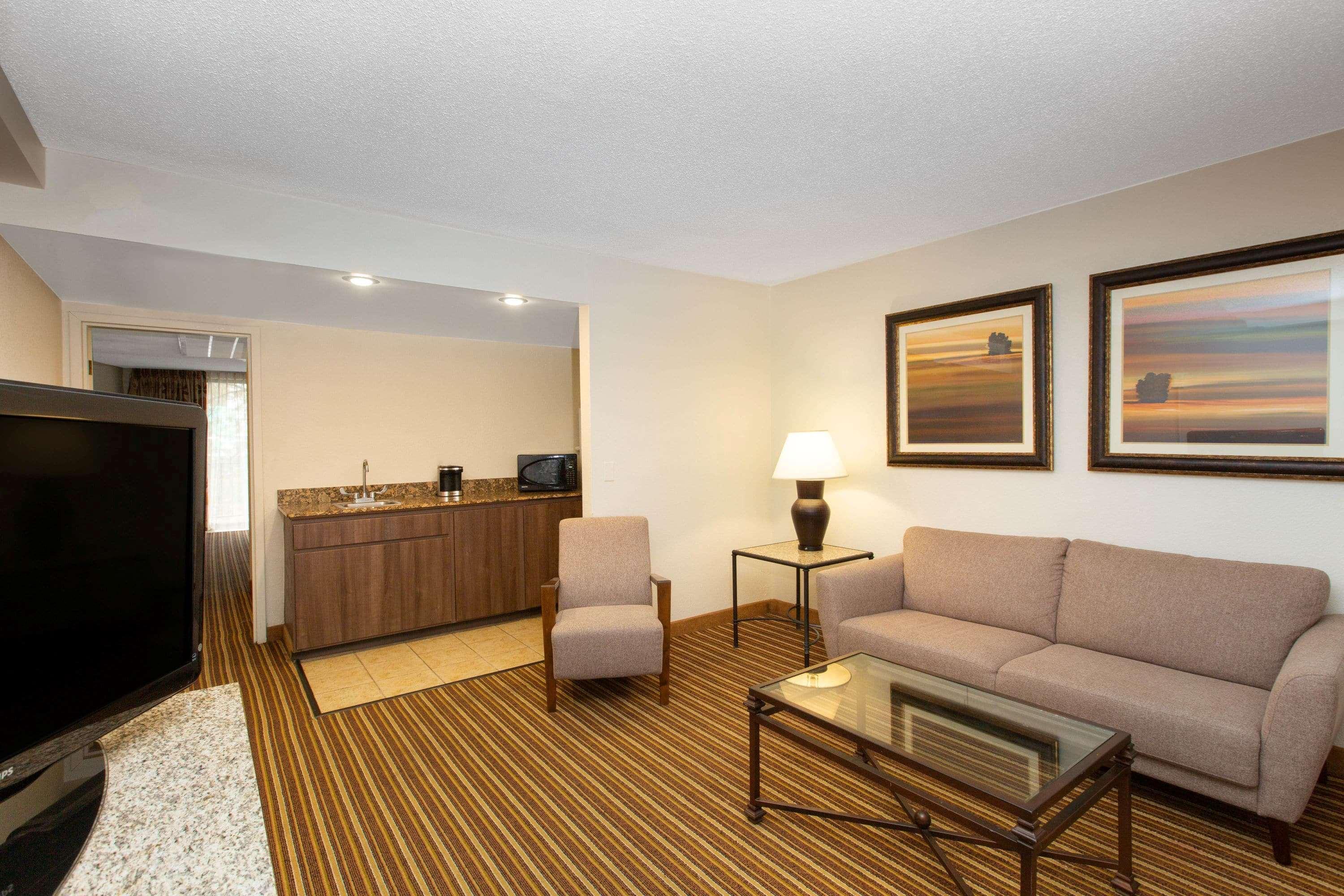 Aksarben Suites Trademark Collection By Wyndham Omaha Eksteriør bilde