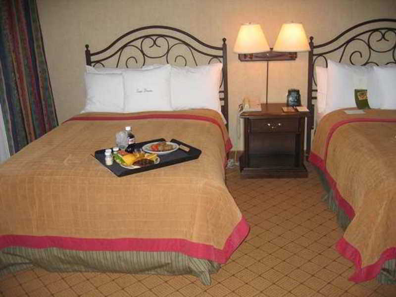 Aksarben Suites Trademark Collection By Wyndham Omaha Rom bilde
