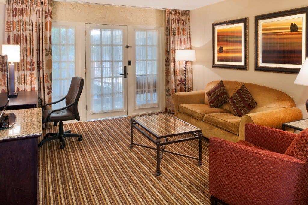 Aksarben Suites Trademark Collection By Wyndham Omaha Rom bilde